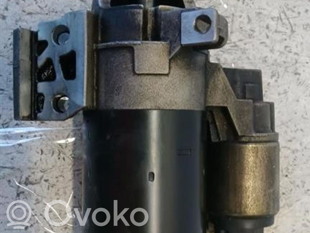 BMW 1 E81 E87 Starter motor 