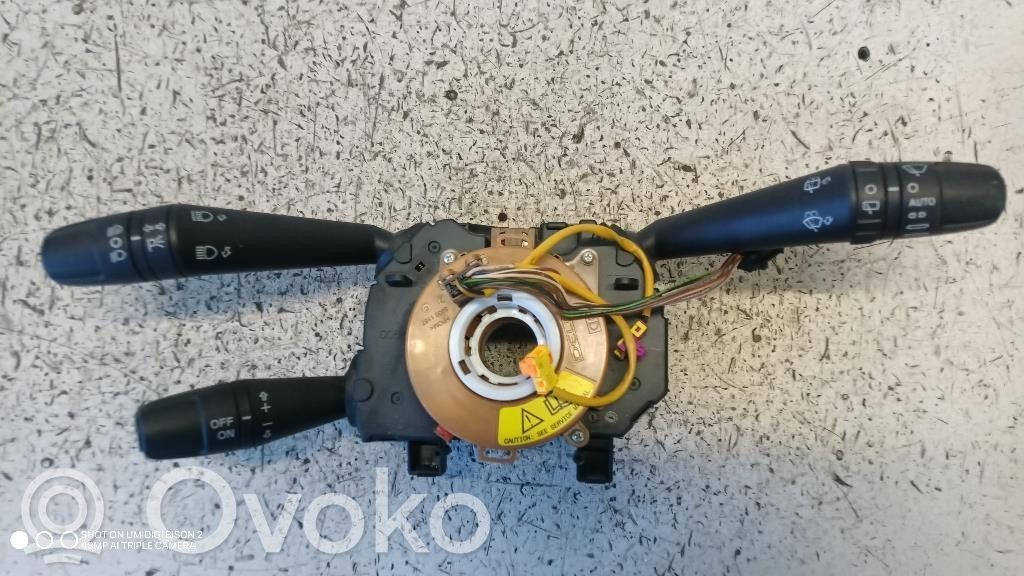 Alfa Romeo Giulietta Interruptor/palanca de limpiador de luz de giro 