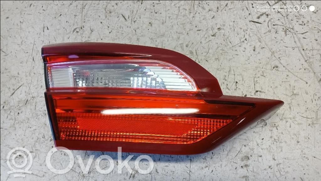 Ford Fiesta Lampă spate în capacul portbagajului 