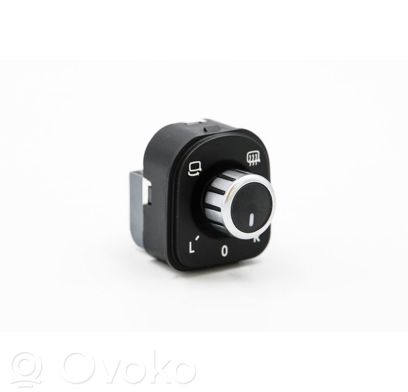 Seat Alhambra (Mk2) Wing mirror switch 