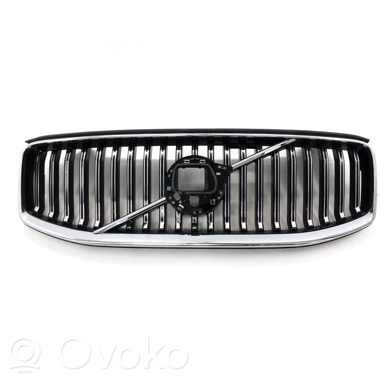 Volvo XC60 Front bumper upper radiator grill 