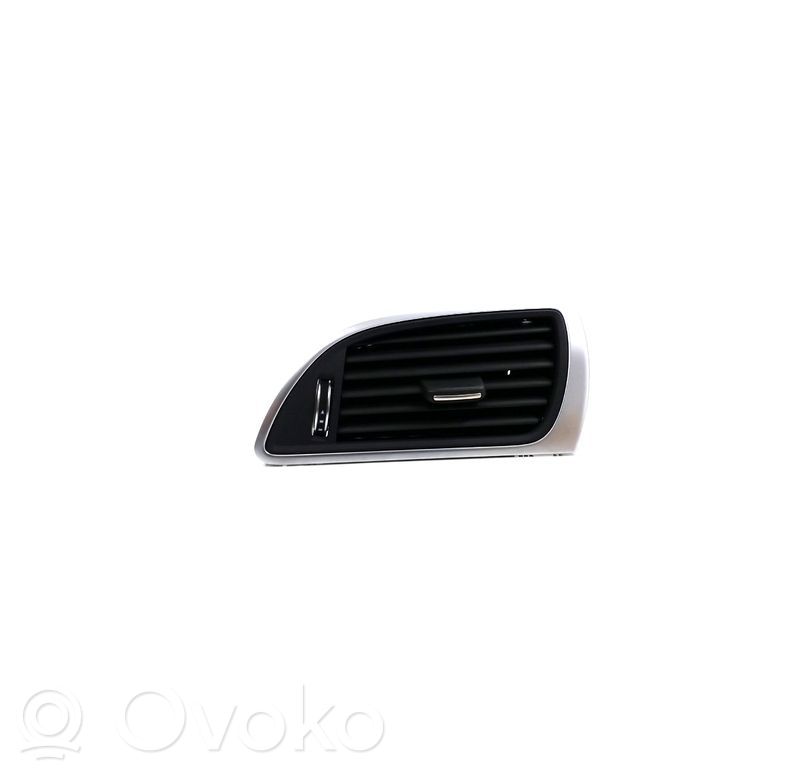 Audi A6 C7 Kojelaudan kehys 