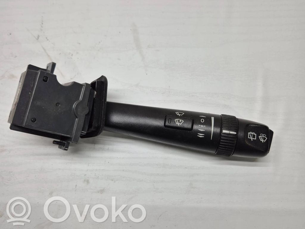Volvo V70 Pyyhkijän vipu 
