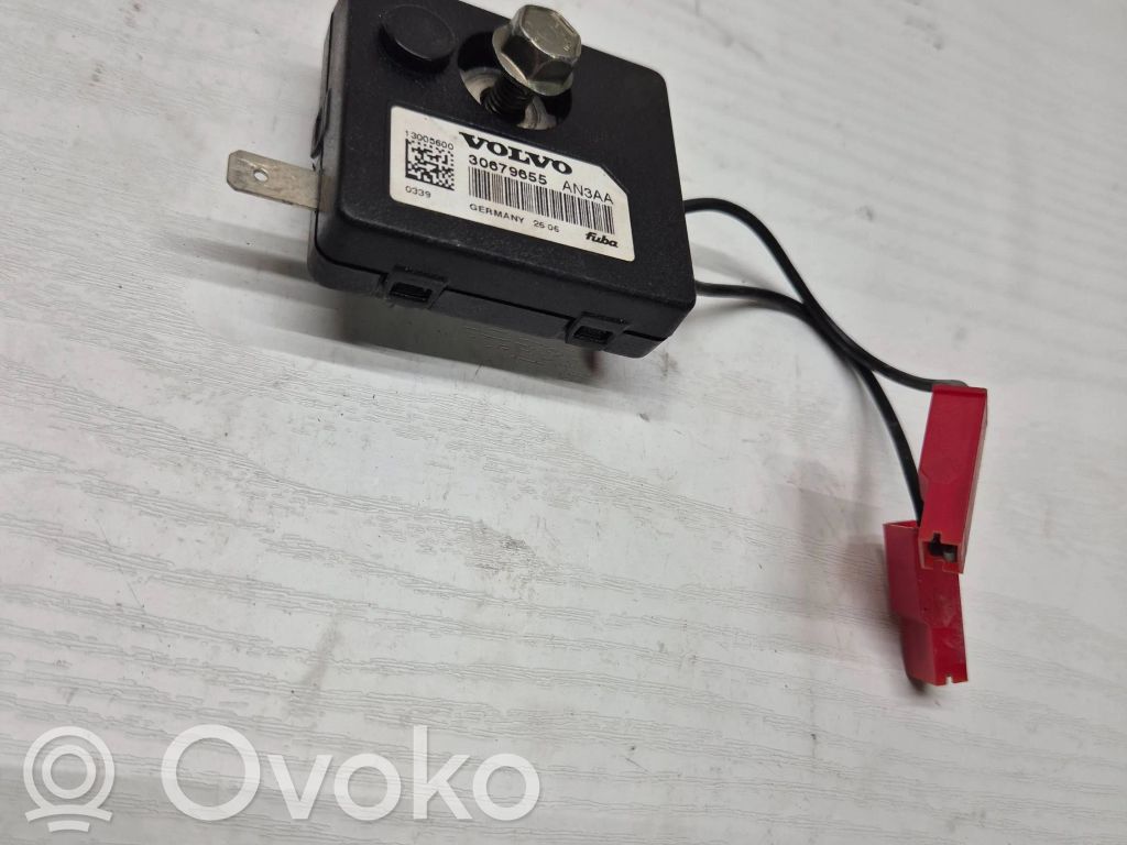 Volvo V70 Antenos stiprintuvas 