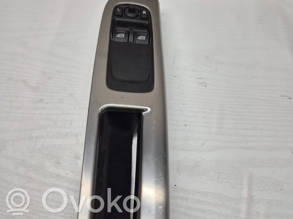 Volvo C30 Electric window control switch 