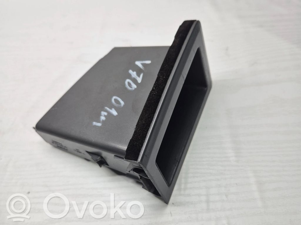 Dashboard storage box/compartment   9184530