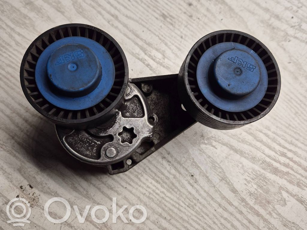 Volvo V70 Ģeneratora siksnas spriegotājs 