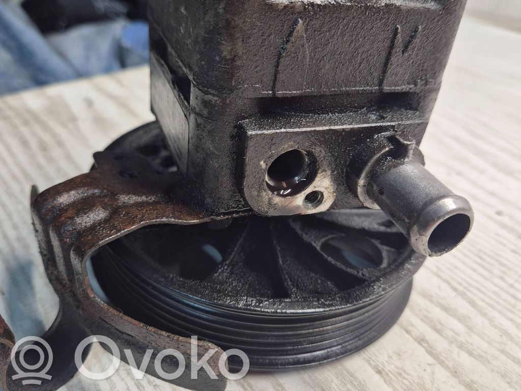 Volvo V70 Power steering pump 