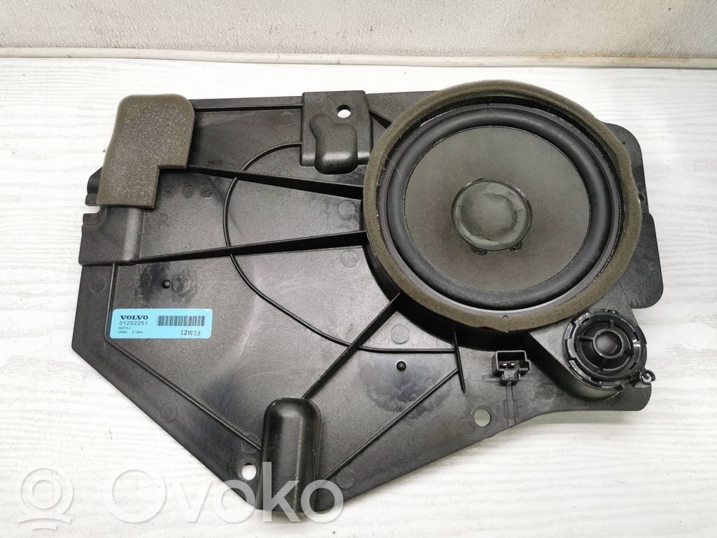 Volvo C30 Głośnik drzwi tylnych 