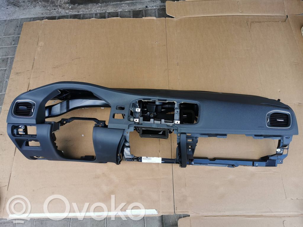 Volvo V60 Panelė 