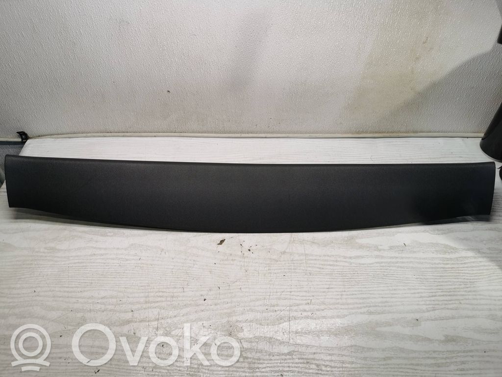 Volvo V60 Tailgate/trunk upper cover trim 