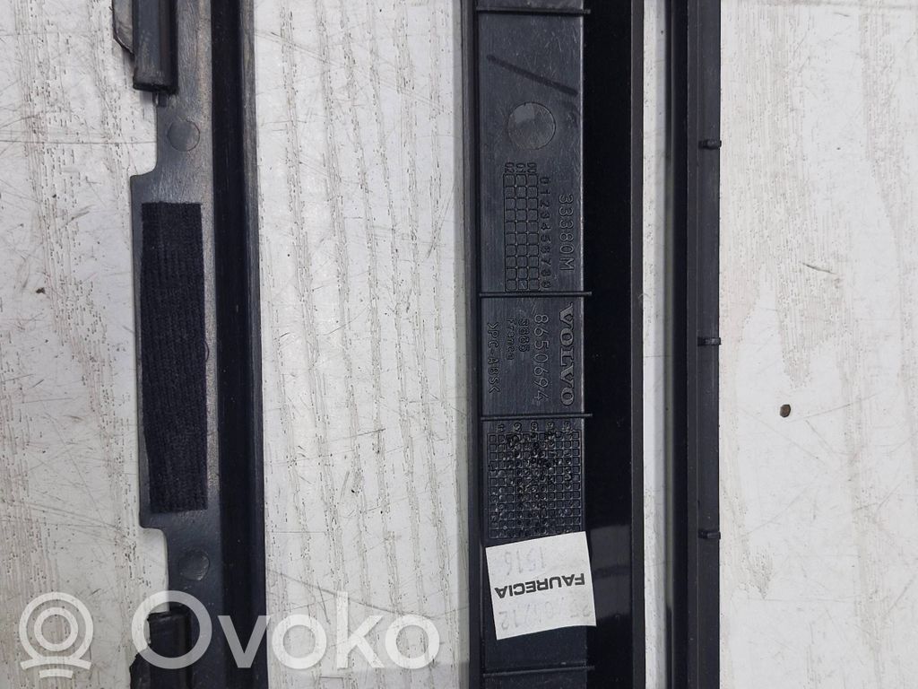 Volvo C30 Konsola środkowa / Radio / GPS 
