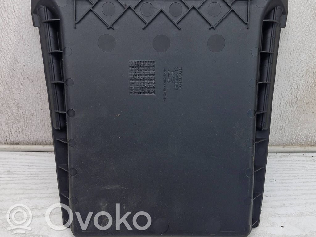 Volvo C30 Pad cutie mănuși 