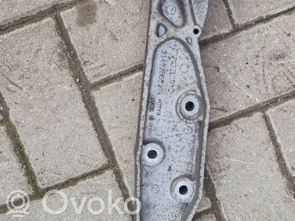 Rear differential/diff mount bracket   31492886,KN093