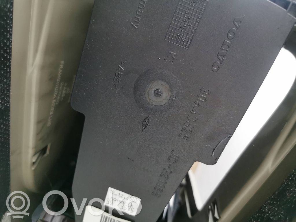 Volvo V70 Reposabrazos 