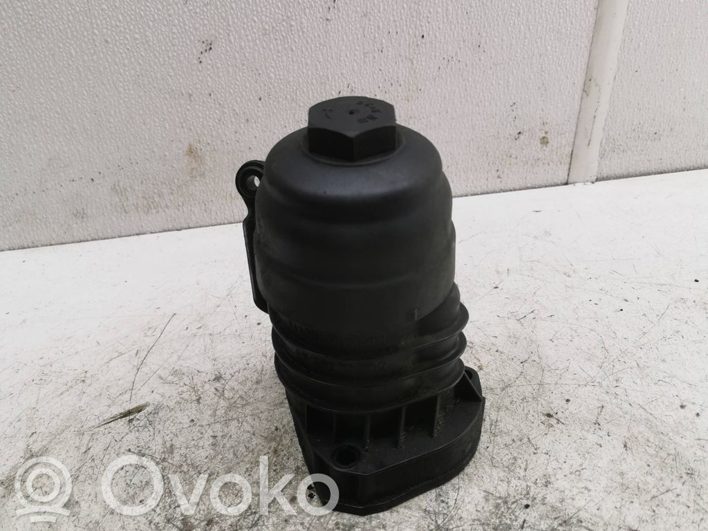 Volvo V70 Mocowanie / uchwyt filtra oleju 