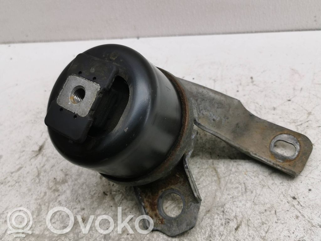 Volvo XC60 Engine mount bracket 