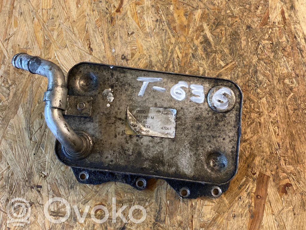 Audi A8 S8 D3 4E Mocowanie / uchwyt filtra oleju 
