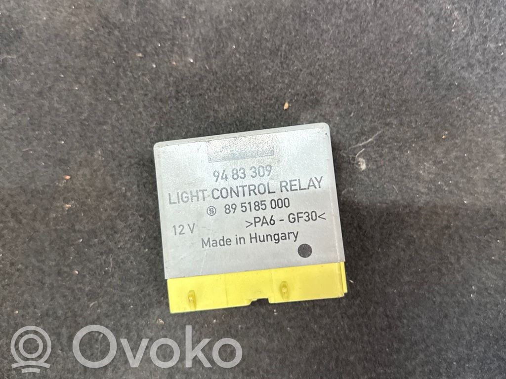 Light relay   9483309