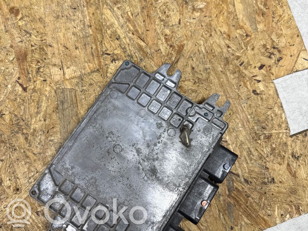Nissan Note (E12) Engine control unit/module 