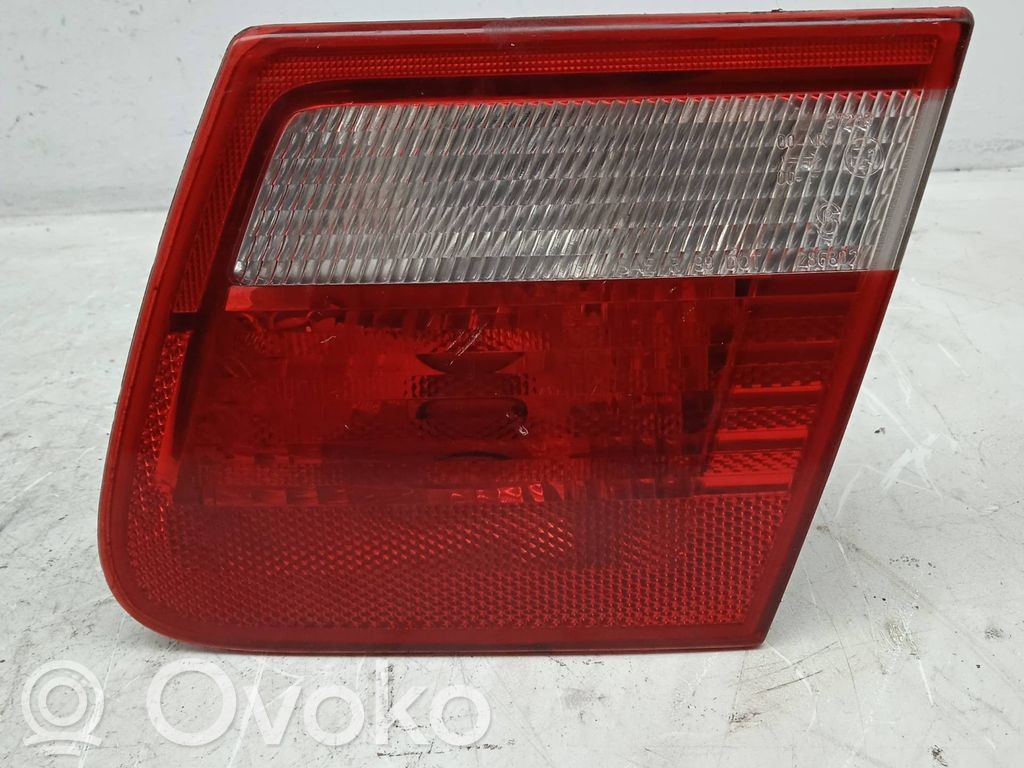 Tailgate rear/tail lights   8374810
