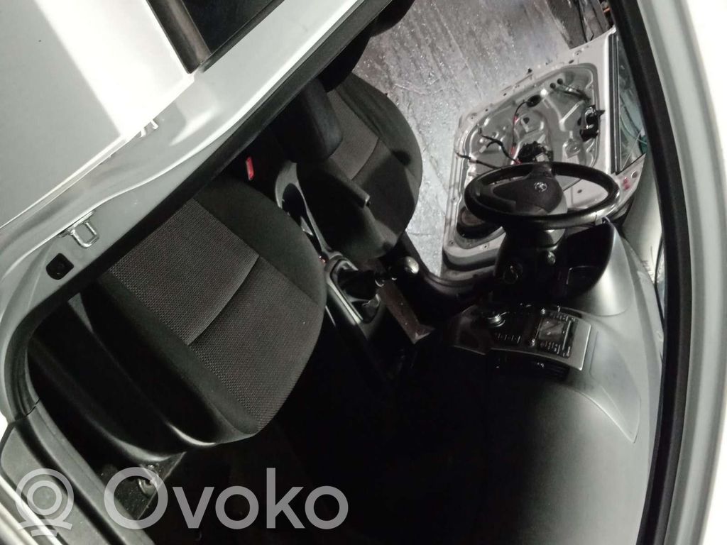 Hyundai i30 Front door rubber seal 