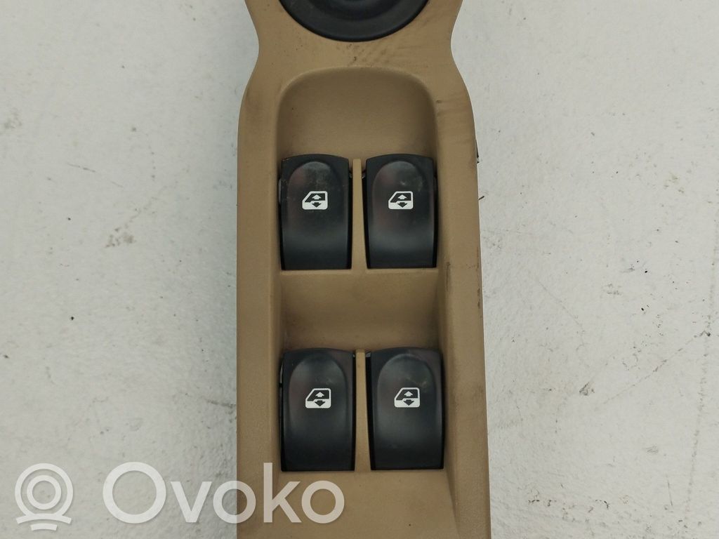 Renault Modus Electric window control switch 