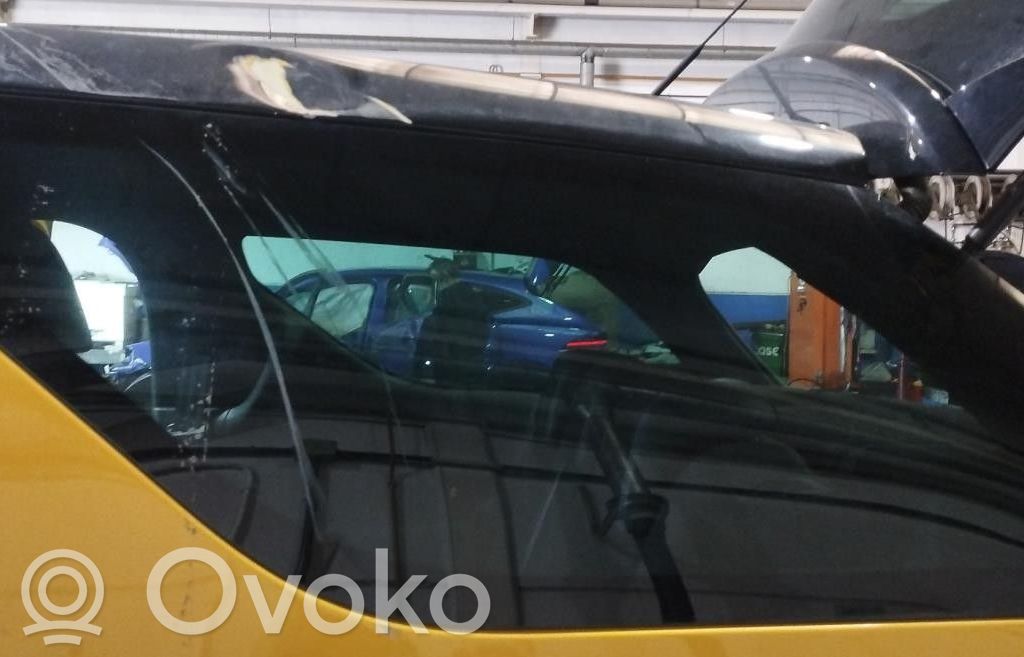 Ventanilla de ventilación de la puerta trasera   8569ZK
