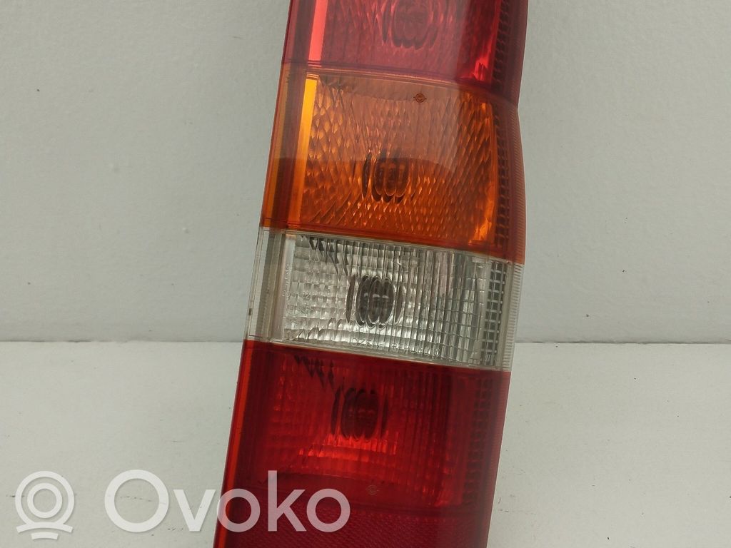 Rear/tail lights   4042787