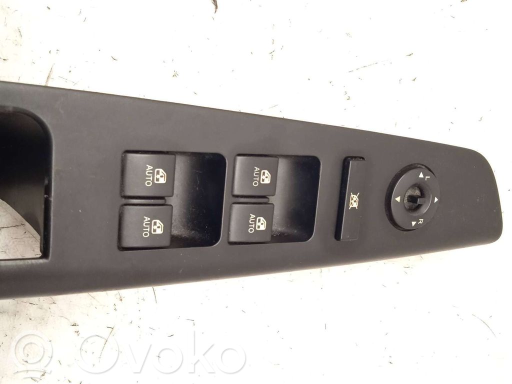 Interrupteur commade lève-vitre   823511H010,4BOTONES