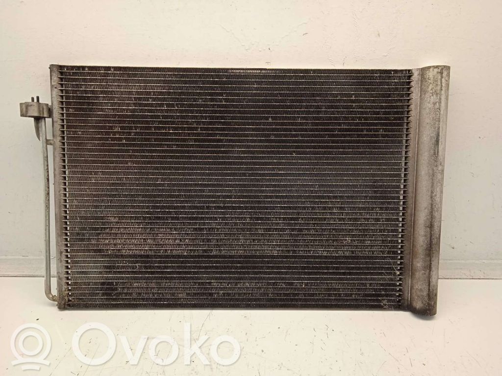 BMW 5 E60 E61 Radiatore di raffreddamento A/C (condensatore)