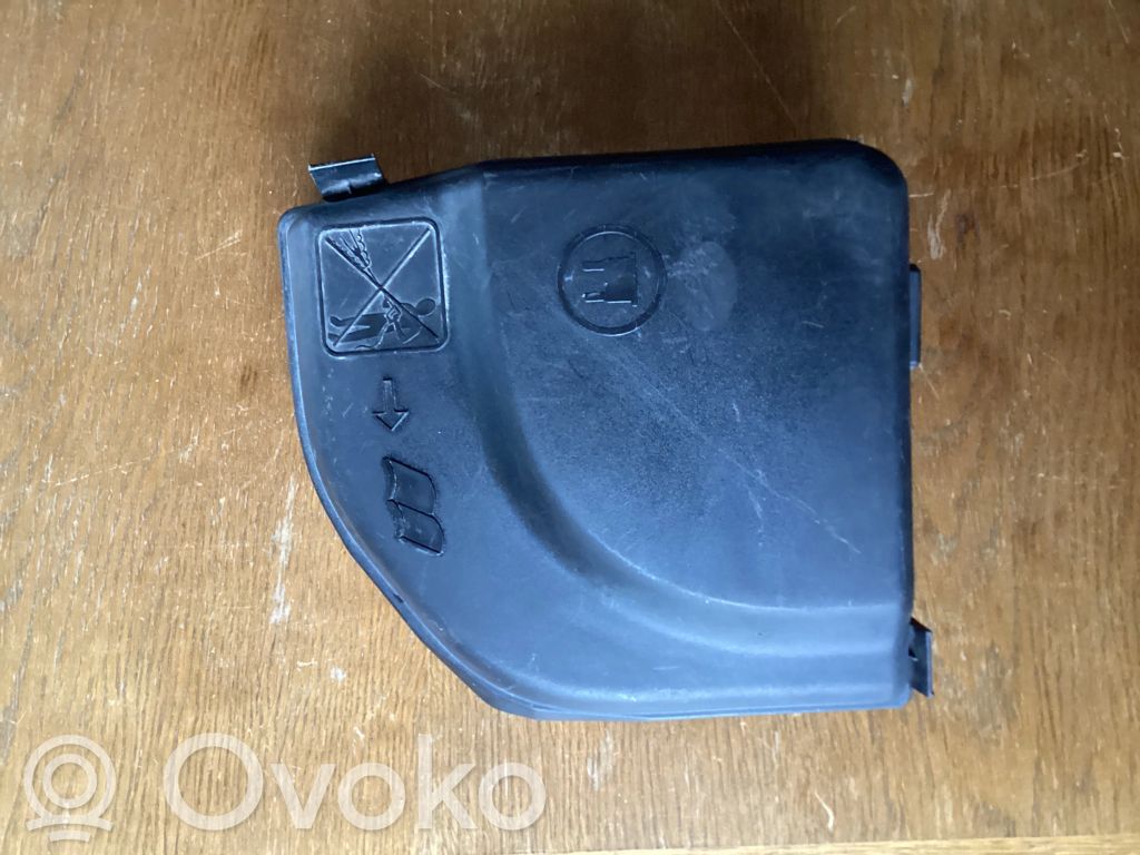 Peugeot 308 Fuse box cover 
