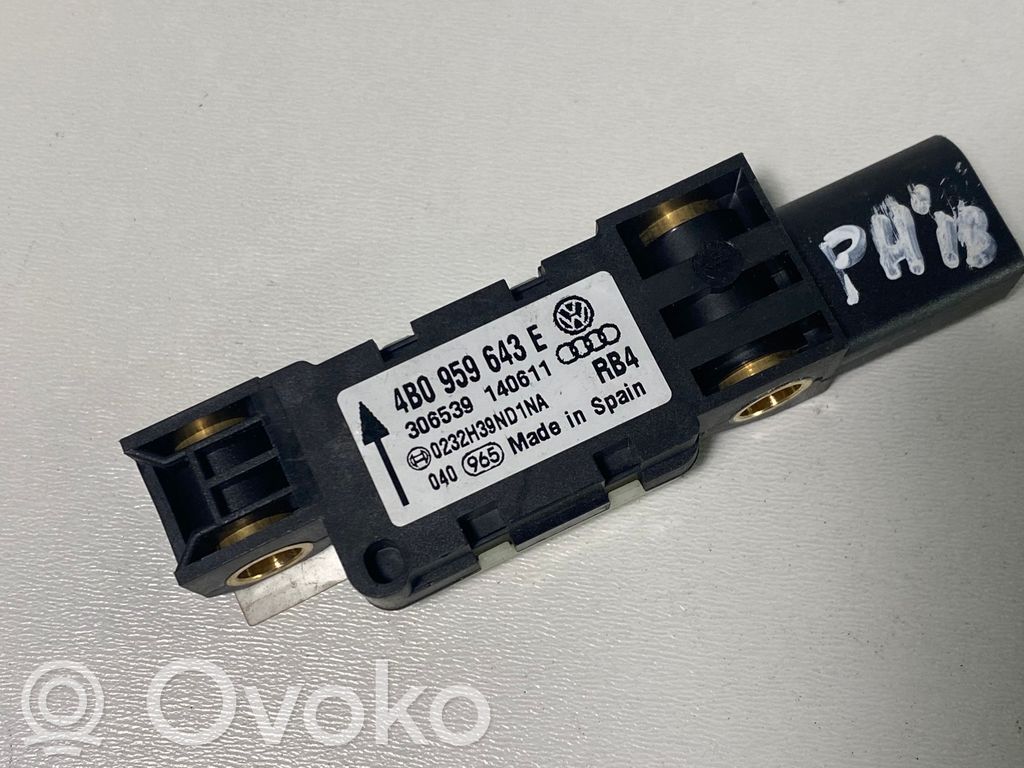 Sensor impacto/accidente para activar Airbag   4B0959643E