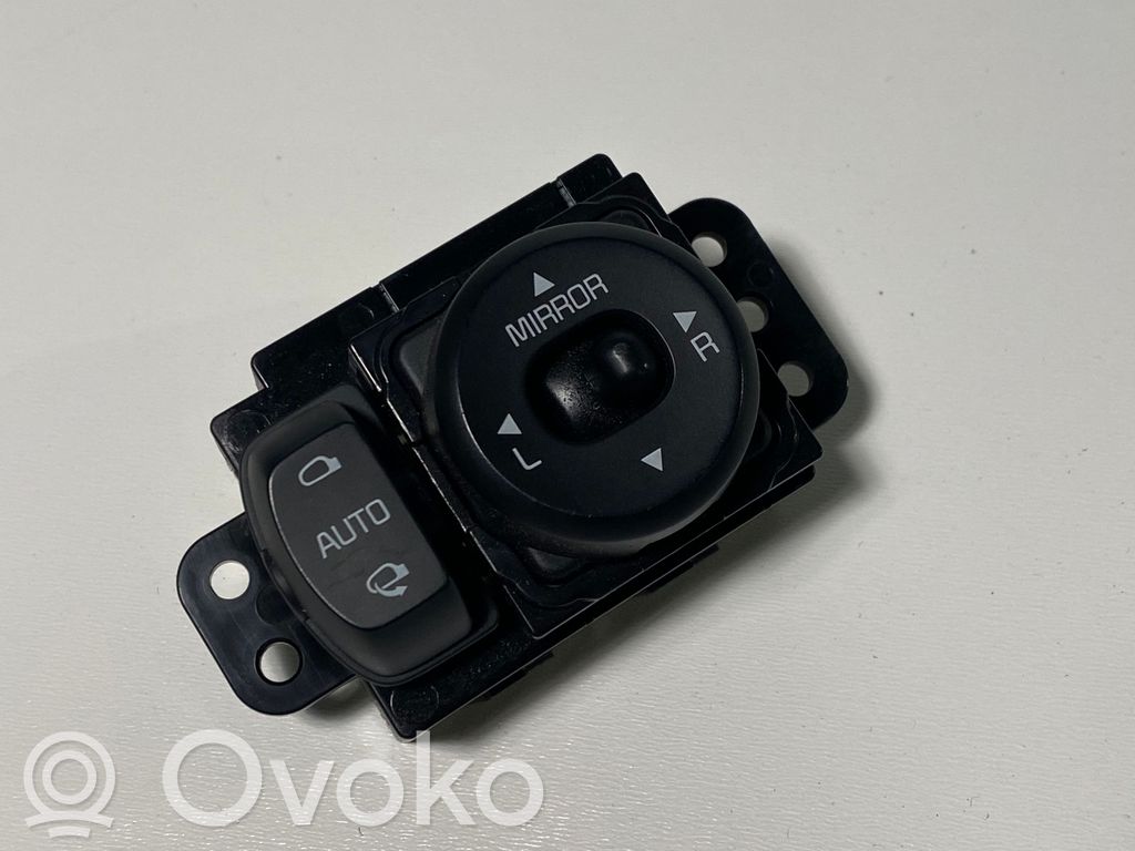 KIA Ceed Wing mirror switch 