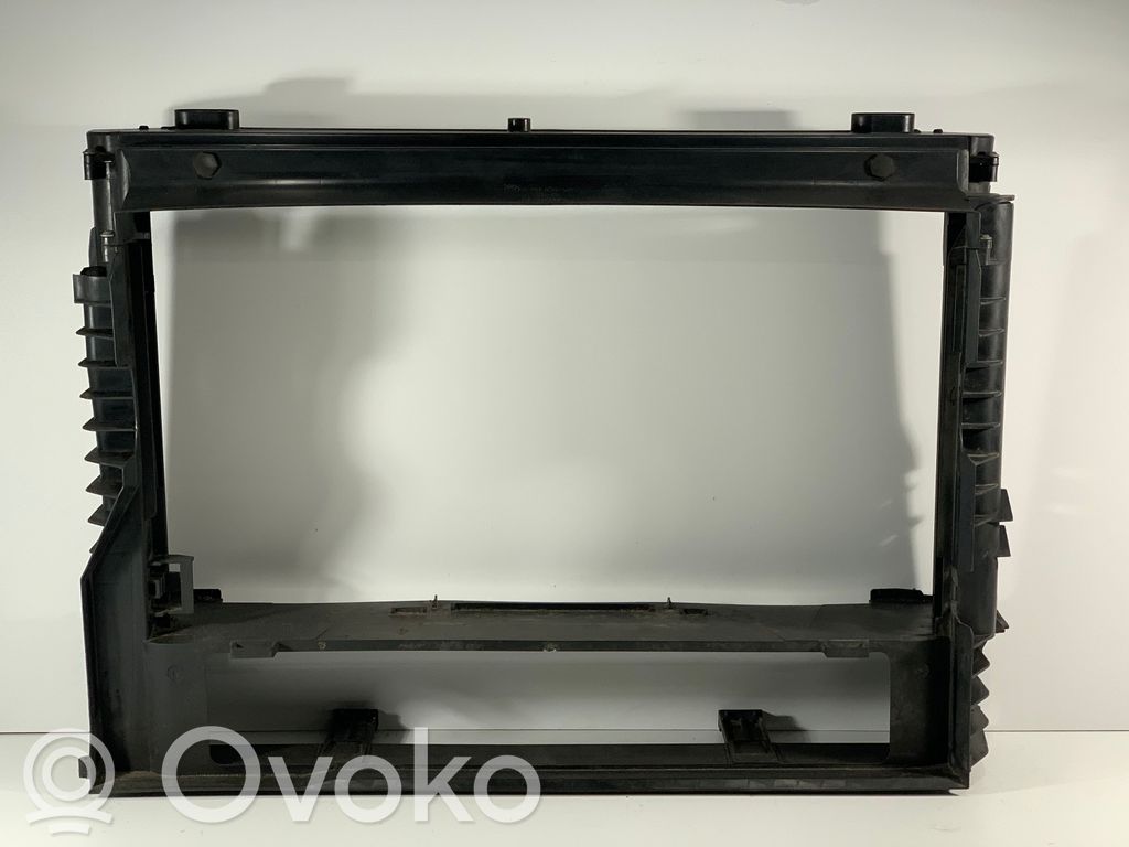 BMW 5 E60 E61 Radiatoru panelis 