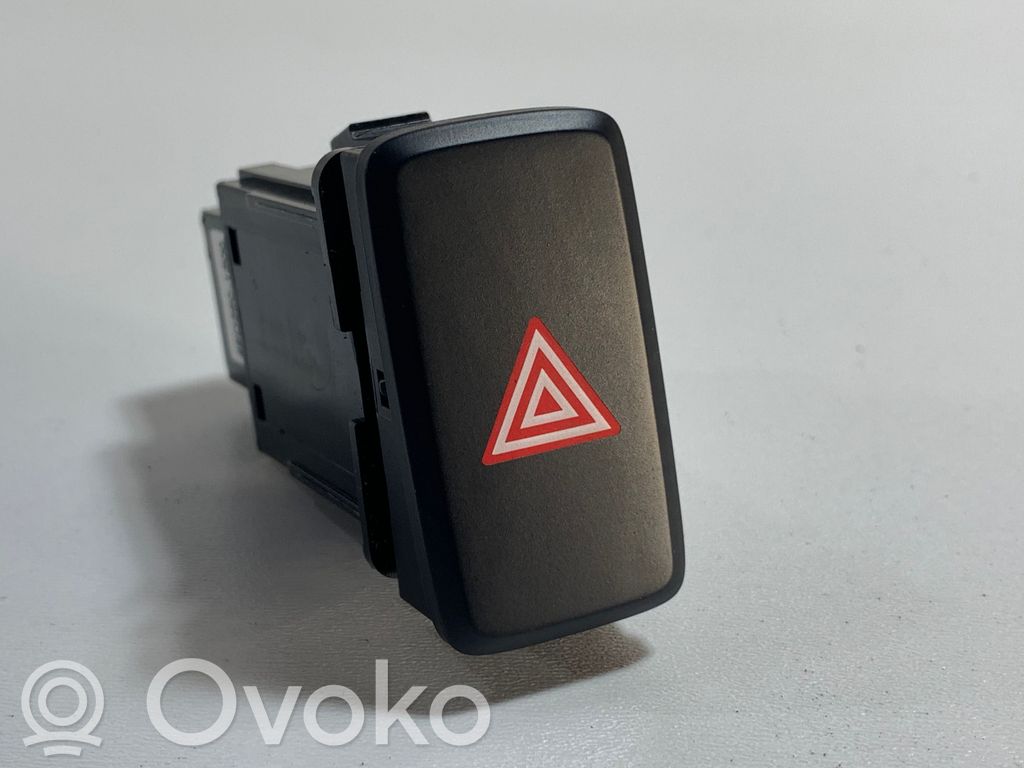 KIA Ceed Hazard light switch 