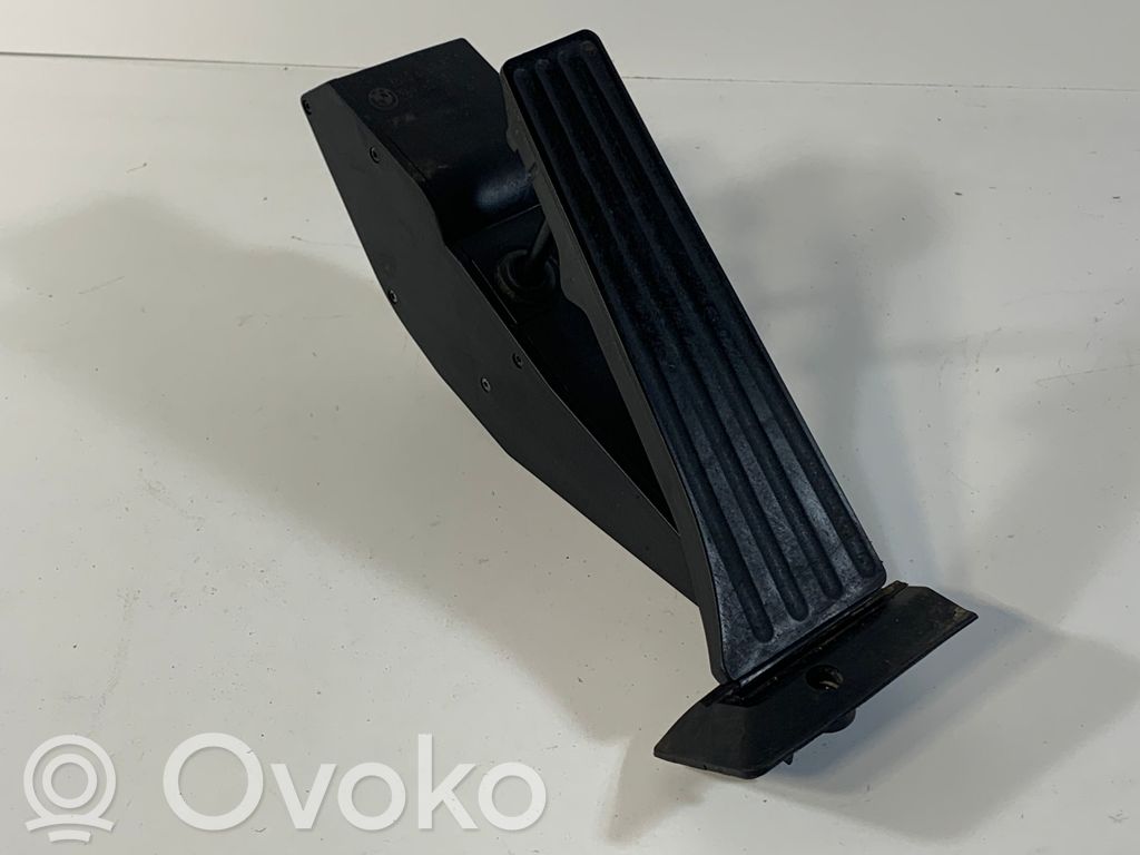 BMW 7 E65 E66 Akseleratora pedālis 