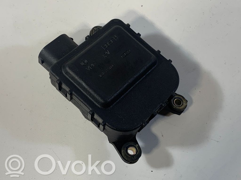 Audi A4 S4 B5 8D Silniczek nagrzewnicy 