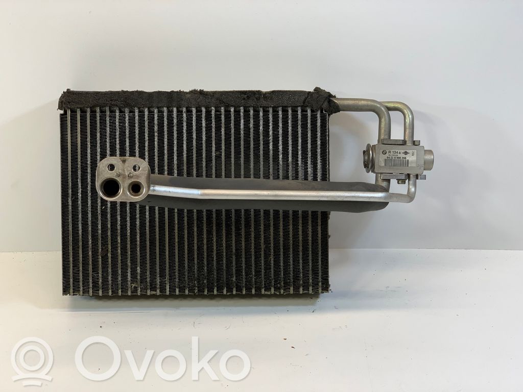 BMW 7 E65 E66 Radiateur soufflant de chauffage 