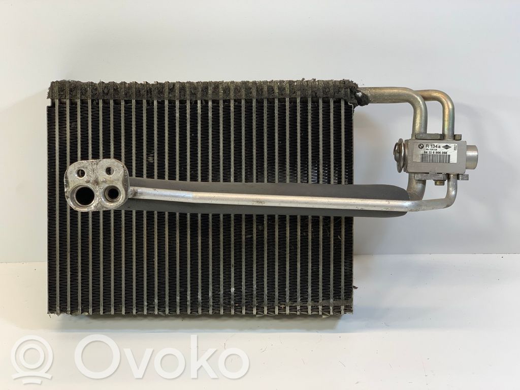 BMW 7 E65 E66 Radiateur soufflant de chauffage 