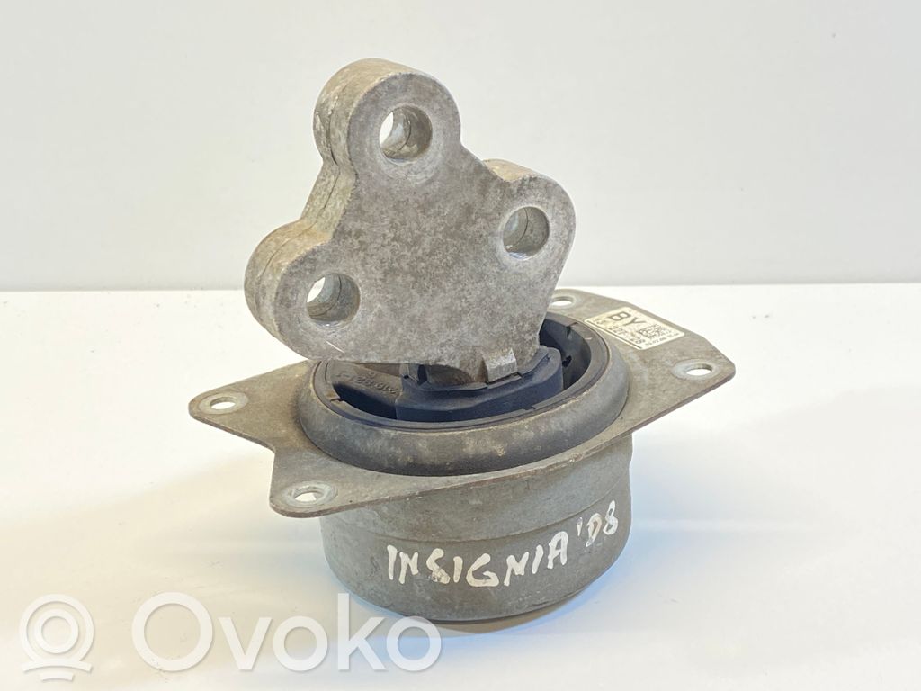 Opel Insignia A Engine mount bracket 