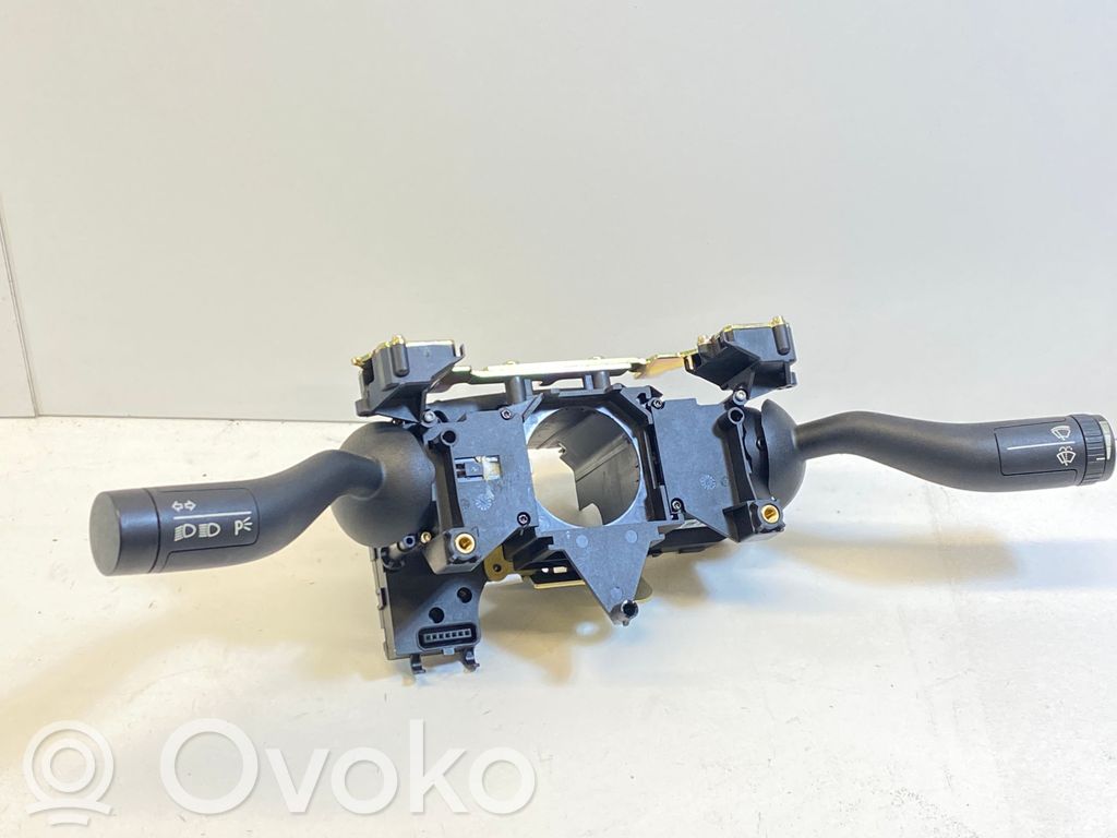 Volkswagen Touareg I Wiper turn signal indicator stalk/switch 