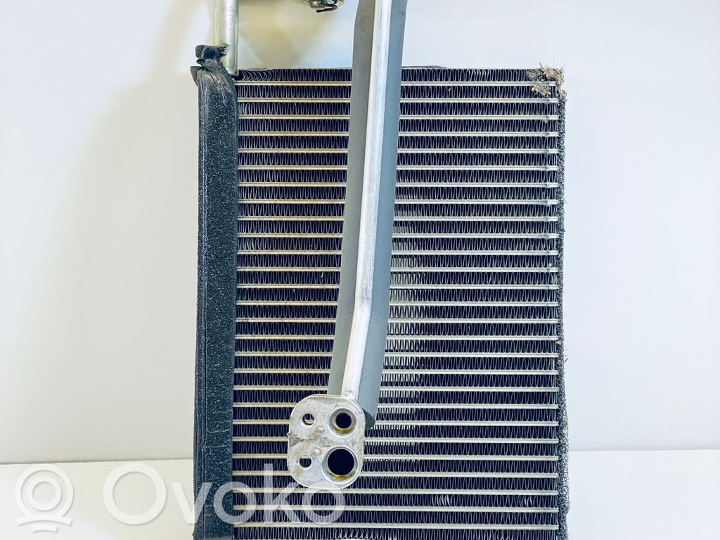 BMW 7 E65 E66 Radiateur soufflant de chauffage 