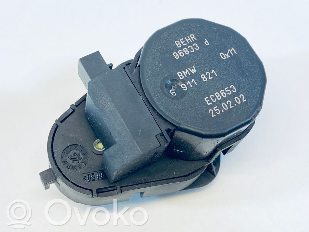 BMW 7 E65 E66 Tuloilmaventtiilin käyttömoottori 