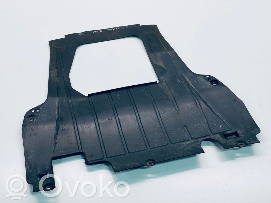 Nissan Note (E11) Engine splash shield/under tray 