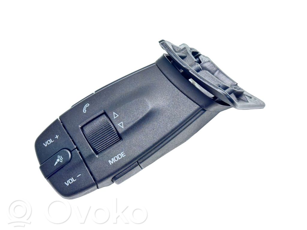 Seat Ibiza IV (6J,6P) Unidad central de control multimedia 