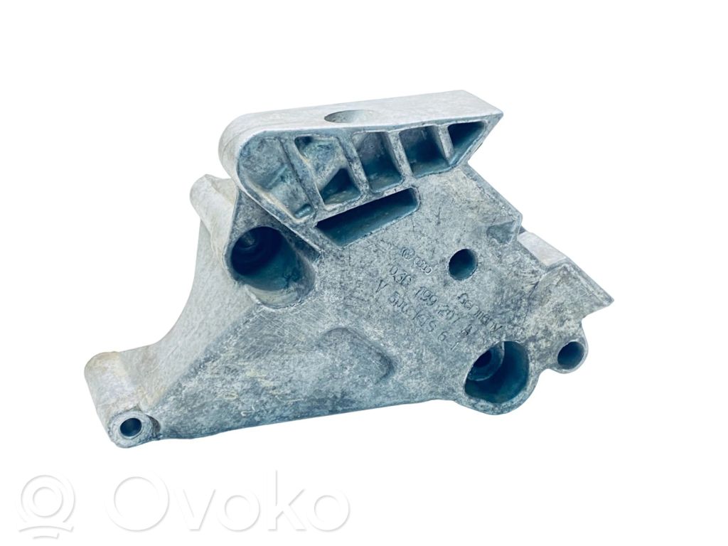 Volkswagen PASSAT B6 Engine mounting bracket 