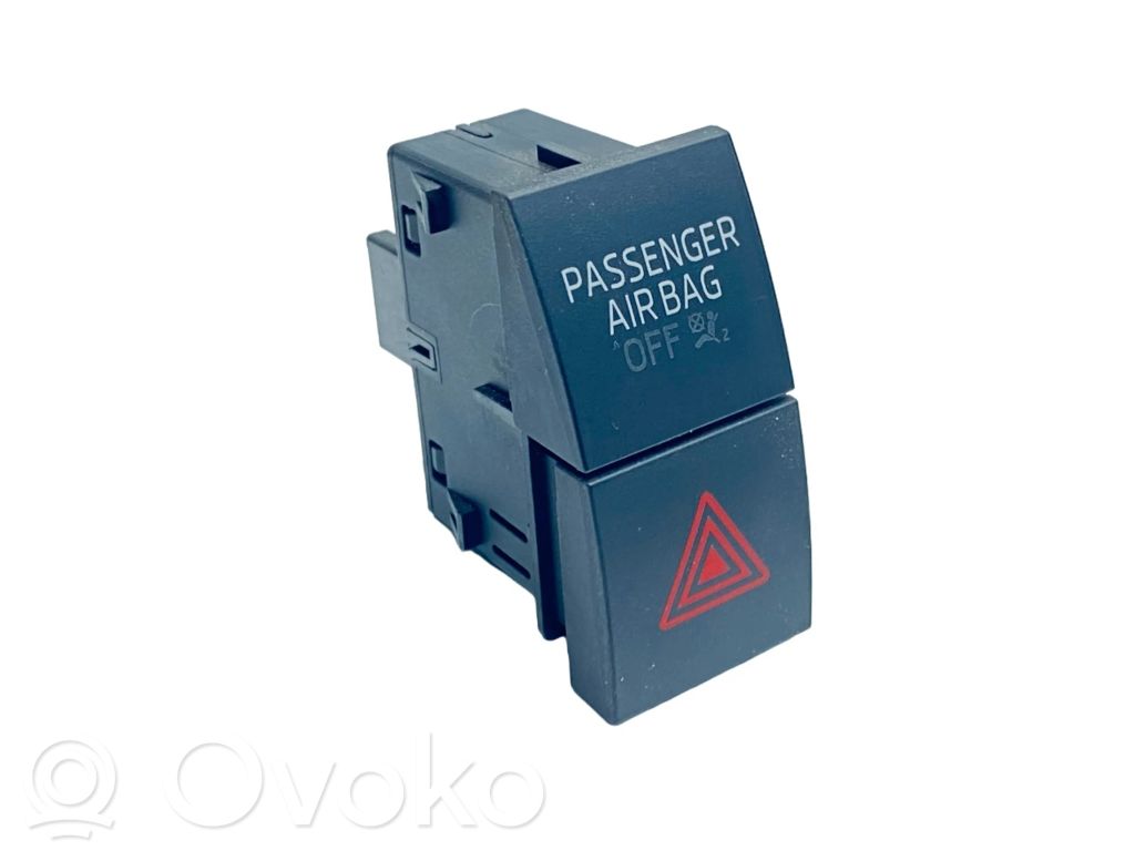 Skoda Rapid (NH) Hazard light switch 