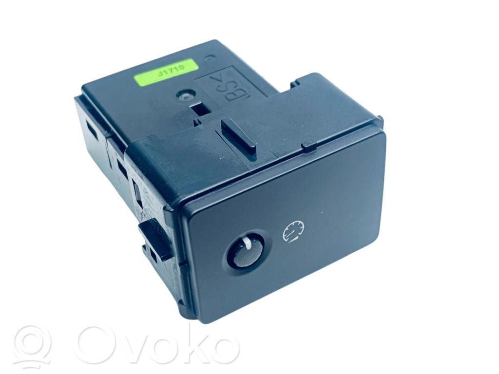 Panel lighting control switch   LR091207