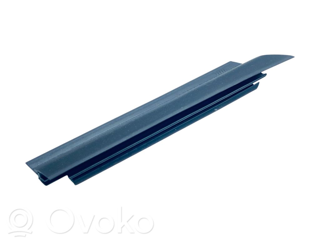 BMW 7 G11 G12 Gumowa uszczelka szyby drzwi tylnych 